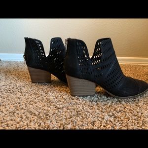 NWT Vince Camuto suede cutout booties